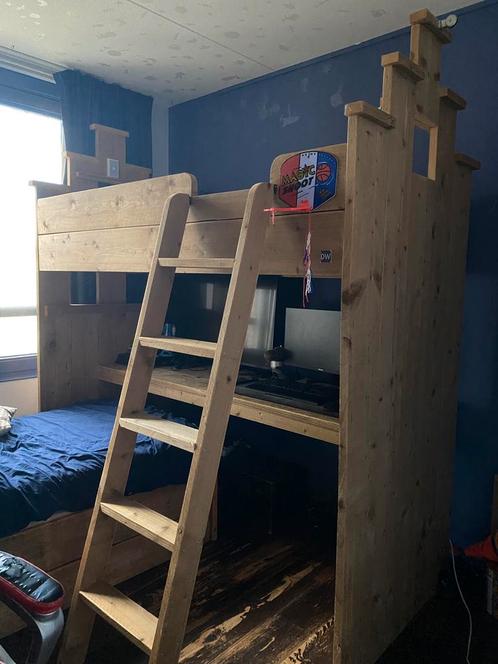 Echt ‘Dutch Wood’ grachtenpand hoogslaper met bureau, Kinderen en Baby's, Kinderkamer | Stapelbedden en Hoogslapers, Zo goed als nieuw