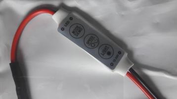Elektronische verlichtingsregelaar voor flitsen of branden beschikbaar voor biedingen