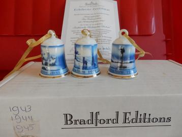Kerstklokjes 1943, 1944 en 1945 Rosenthal porselein beschikbaar voor biedingen