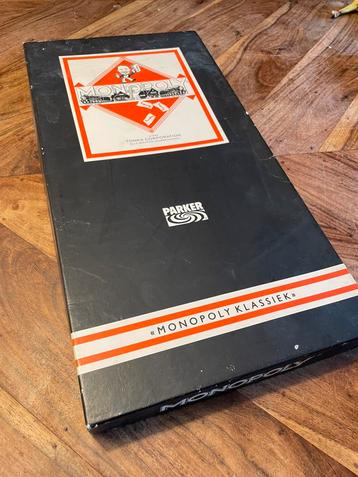 Monopoly 1996 heruitgave van het klassieke spel. beschikbaar voor biedingen