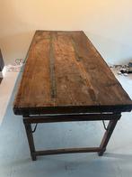 Mooi geleefde eettafel + 4 draaistoelen, Ophalen, Gebruikt, Industrieel/landelijk, 50 tot 100 cm