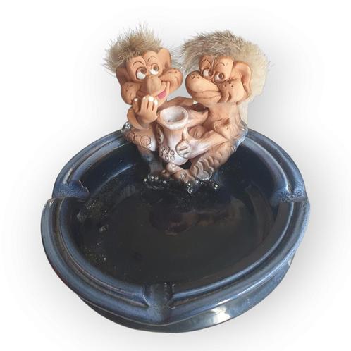 Vintage aardewerk asbak trollen met haar handgemaakt 1807, Antiek en Kunst, Curiosa en Brocante, Ophalen of Verzenden