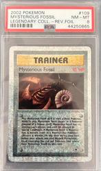PSA 8 Mysterious Fossil [Reverse Holo] 109/110 Legendary Col, Hobby en Vrije tijd, Verzamelkaartspellen | Pokémon, Ophalen of Verzenden