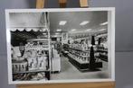 Oude grote fotokaart Vroom & Dreesmann Heerlen Huishoud afd., Verzamelen, Ophalen of Verzenden, 1940 tot 1960, Ongelopen, Overige thema's