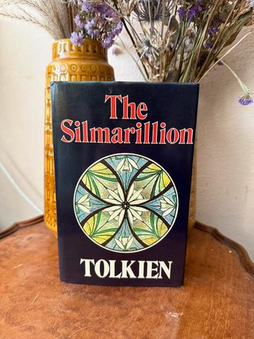 J.R.R Tolkien The Silmarillion First Edition 1977 beschikbaar voor biedingen