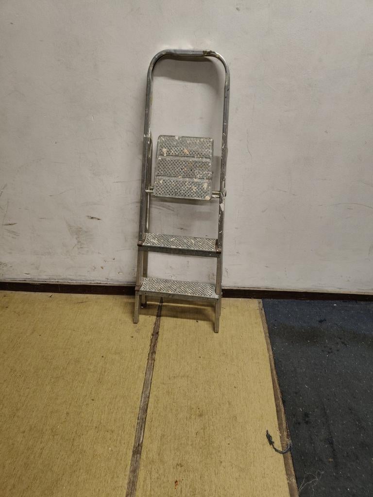 Gebruikte trap - Handig voor klussen!, Doe-het-zelf en Verbouw, Ladders en Trappen, Ophalen, Gebruikt, Trap, Opvouwbaar of Inschuifbaar