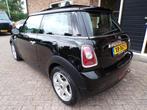 Mini Mini 1.6 Cooper Half Leder / Clima / Panoramadak, Voorwielaandrijving, Gebruikt, 4 cilinders, 4 stoelen