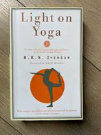 Light on Yoga - B.K.S. Iyengar, Ophalen of Verzenden, Zo goed als nieuw, Gezondheid en Conditie