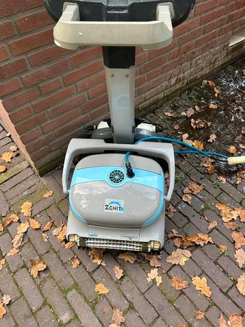 Zwembadstofzuiger - Dolphin beschikbaar voor biedingen