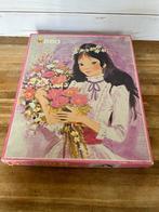 vintage 250 stukjes puzzel, meisje met bloemen, 6 jaar of ouder, Gebruikt, Meer dan 50 stukjes, Ophalen of Verzenden