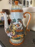 Vintage Capodimonte Porselein koffiekan, Antiek en Kunst, Antiek | Servies compleet, Ophalen