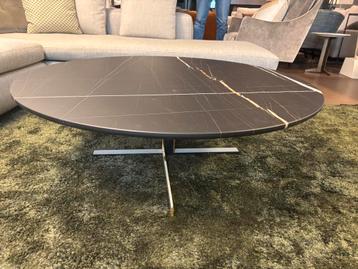 Minotti Catlin coffeetable 110cm Sahara Marmer LP € 5.180,- beschikbaar voor biedingen
