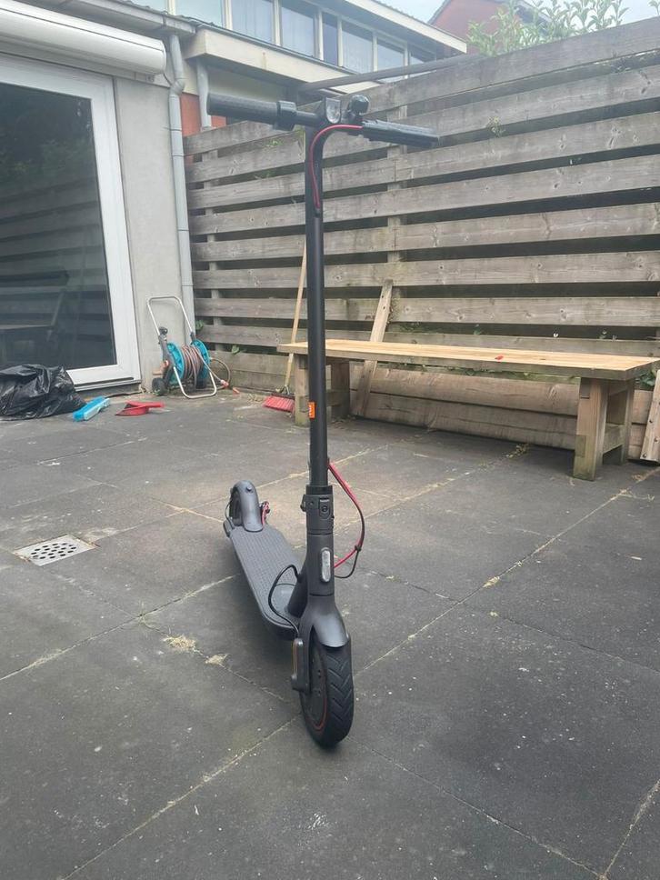 Elektrische step, Fietsen en Brommers, Steps, Zo goed als nieuw, Elektrische step (E-scooter), Ophalen