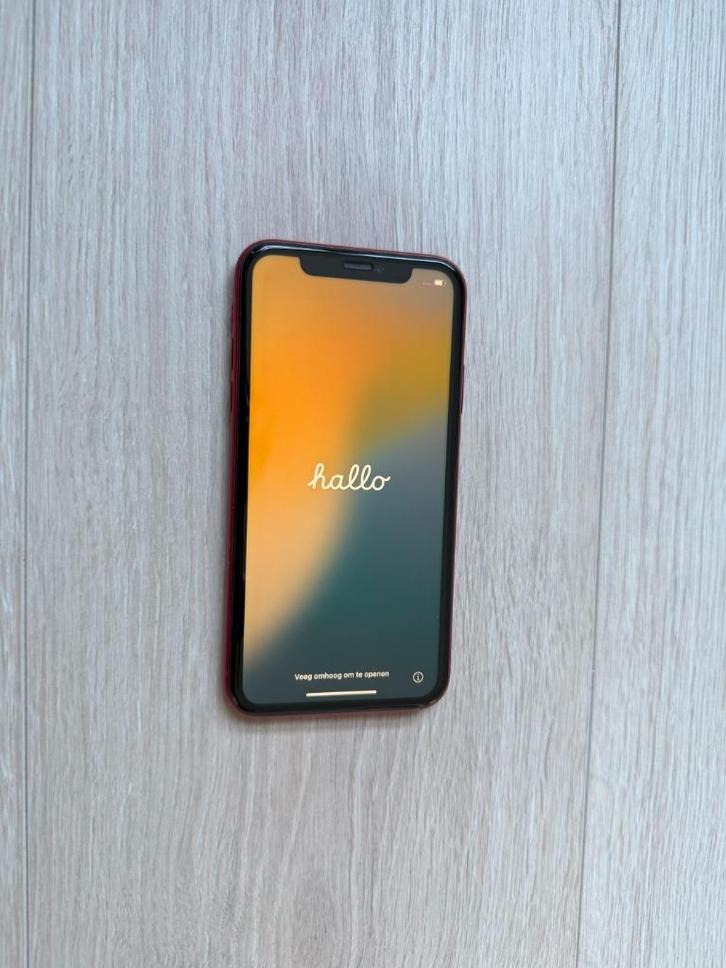 iPhone 11 (Rood) 100% Batterijconditie + Screenprotector, Telecommunicatie, Mobiele telefoons | Apple iPhone, Zo goed als nieuw