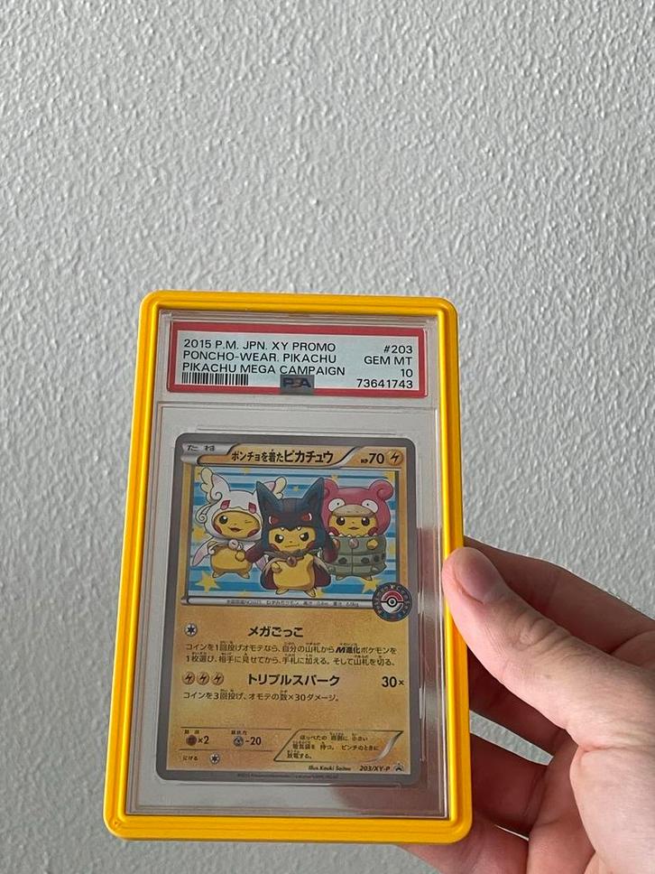 Pikachu Poncho 203 PSA 10, Hobby en Vrije tijd, Verzamelkaartspellen | Pokémon, Zo goed als nieuw, Losse kaart, Foil, Ophalen of Verzenden