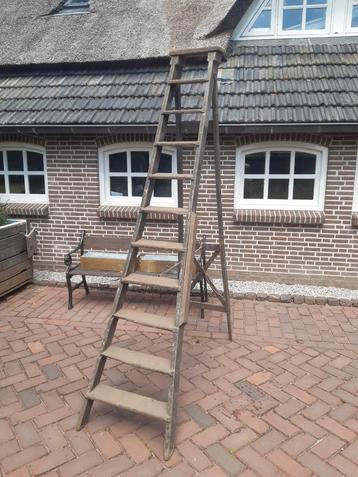 Zware antieke houten trap stahoogte 2m50 beschikbaar voor biedingen