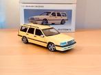 Autoart 79506 Volvo 850 T-5R estate cream yellow 1:18 zgan, Ophalen of Verzenden, Zo goed als nieuw, Auto, Autoart
