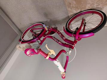 Roze meisjes fiets 1 rem moet gemaakt worden beschikbaar voor biedingen