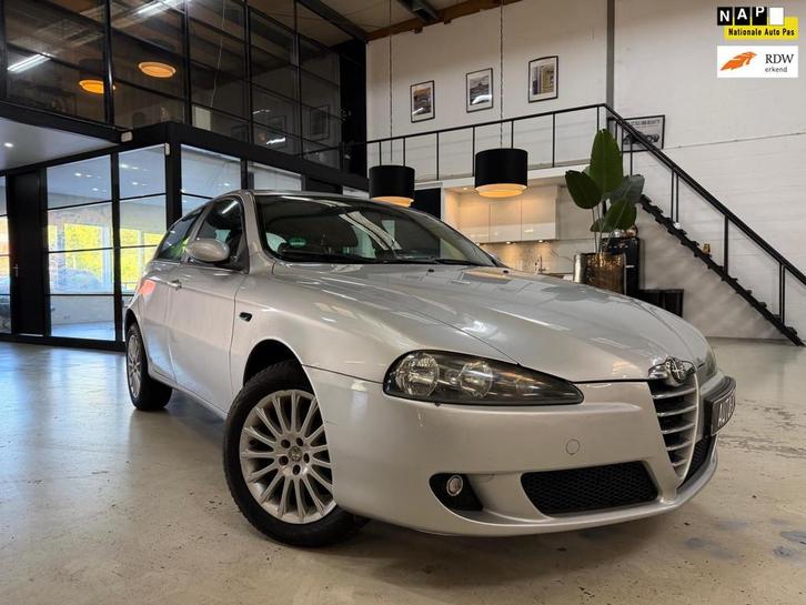 Alfa Romeo 147 2.0 T.Spark Distinctive NAP Navigatie Bluetoo, Auto's, Alfa Romeo, Bedrijf, Te koop, ABS, Airbags, Airconditioning