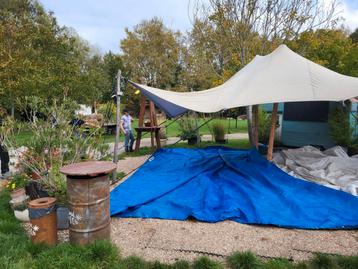 Beschadigde Stretch Tent 7x7m - Opknapper/Onderdelen beschikbaar voor biedingen