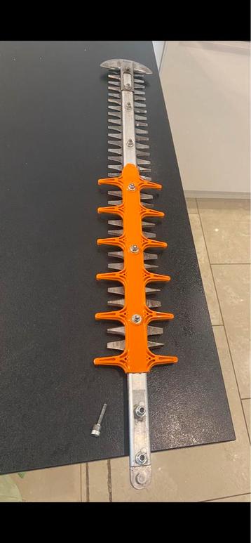 Stihl Heggenschaarmes , Zo Goed Als Nieuw ! beschikbaar voor biedingen