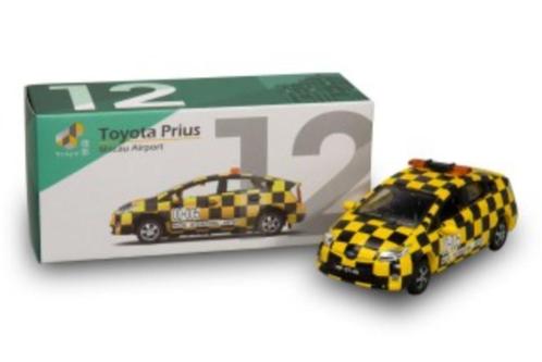 Toyota Prius van Tiny Toys Macau Airport, Hobby en Vrije tijd, Modelauto's | Overige schalen, Nieuw, Auto, Ophalen of Verzenden