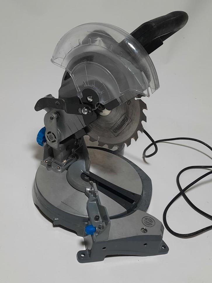 Afkortzaag gamma, Doe-het-zelf en Verbouw, Gereedschap | Zaagmachines, Zo goed als nieuw, Afkortzaag, 1200 watt of meer, 30 tot 70 mm