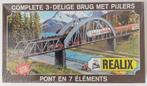 Realix 0704 H0, bouwdoos complete 3-delige brug met pijlers, Ophalen of Verzenden, Zo goed als nieuw, Brug, Tunnel of Gebouw, Overige merken