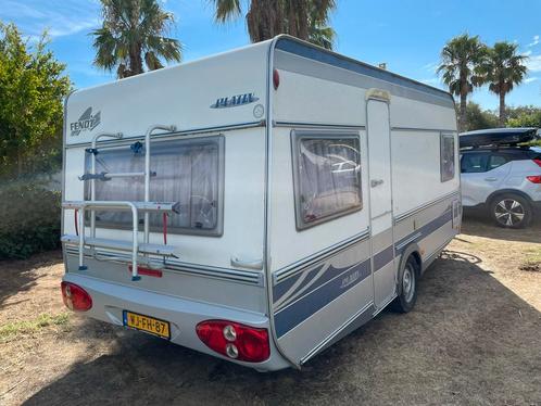 Te Koop: Fendt Platin 470 TFB Caravan, Caravans en Kamperen, Caravans, Particulier, tot en met 4, 1000 - 1250 kg, Rondzit, Fendt