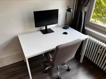 Bureau wit 125 x 75 beschikbaar voor biedingen