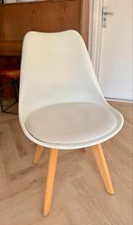 4 Witte Kunststof Eetkamerstoel met Houten Poten, Huis en Inrichting, Stoelen, Ophalen, Kunststof, Gebruikt, Wit