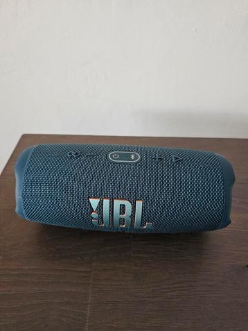 JBL charge 5 speaker beschikbaar voor biedingen