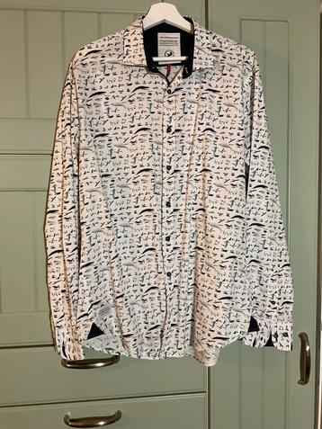 A Fish Named Fred maat XL wit met dieren  all-over print beschikbaar voor biedingen