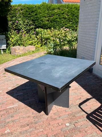 Handige eettafel