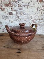 Brocante Franse aardewerken dekschaal/ allegonda, Huis en Inrichting, Ophalen of Verzenden, Zo goed als nieuw, Rond, Hout