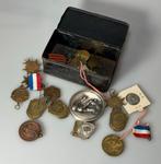 Doosje oude medailles, Ophalen of Verzenden, Overige materialen