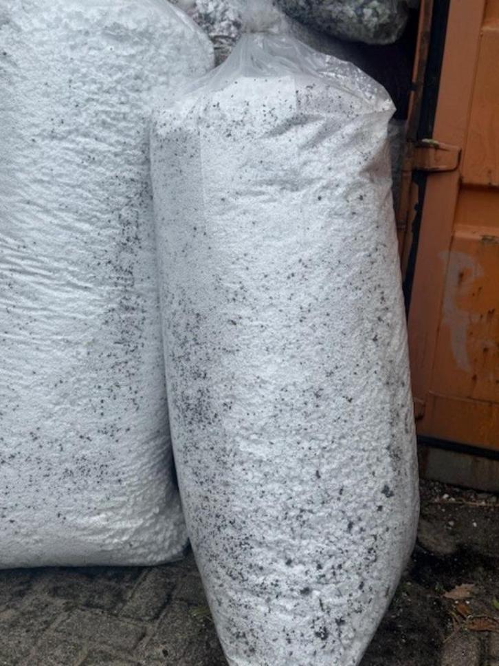 EPS Isolatie Brokjes voor Kruipruimte, Doe-het-zelf en Verbouw, Isolatie en Afdichting, Nieuw, Vloerisolatie, Piepschuim (Tempex)