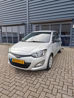 Hyundai i20 1.2I 5-DRS 2013 Grijs AIRCO/APK, 4 cilinders, Origineel Nederlands, Bedrijf, Handgeschakeld