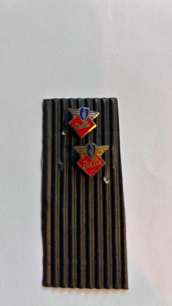 Zundapp Bella Reversspelden (2x), Verzamelen, Speldjes, Pins en Buttons, Zo goed als nieuw, Speldje of Pin, Merk, Ophalen of Verzenden