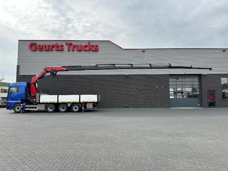 MAN TGX 33.560 8X4 TRIDEM + HMF 4020-K8 KRAAN/KRAN/CRANE/GRU, Auto's, Vrachtwagens, Bedrijf, MAN, Diesel, Euro 6, Automaat, Blauw
