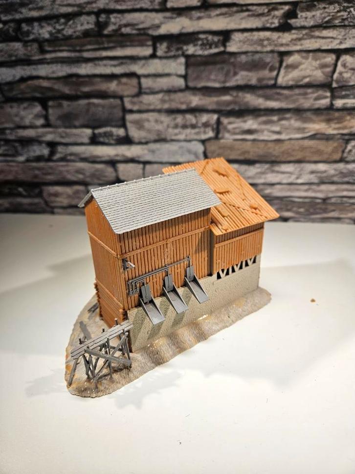 Fabrieksgebouw overslag N spoor trein 1:160, Hobby en Vrije tijd, Modeltreinen | N-Spoor, Gebruikt, Brug, Tunnel of Gebouw, Gelijkstroom of Wisselstroom
