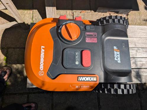 Worx Robotmaaier M500 met draad en oplaadstation., Tuin en Terras, Robotmaaiers, Gebruikt, Ophalen