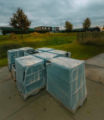 Koramic OVH Klassiek Zwart Satinet Dakpannen COMPLEET HUIS beschikbaar voor biedingen