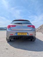 Alfa Romeo Giulietta Sprint 1.4 Multiair TCT (automaat) 2016, 65 €/maand, 1280 kg, Zwart, 4 cilinders