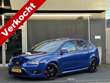 Ford Focus 2.5-20V ST CLIMA / CRUISE / PANO / 5 DEURS / SCHE beschikbaar voor biedingen