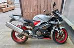 Aprilia Tuono R Gen1 rauwe Italiaanse naked, uniek, Motoren, Motoren | Aprilia, LED Verlichting, 2 cilinders, Motorrijbewijs A