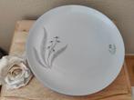 Zes witte grote platte borden met grijze vintage decoratie, Verzenden, Zo goed als nieuw, Bord(en), Overige stijlen