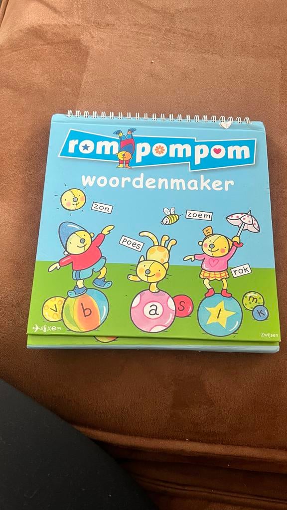 Rompompom Woordenmaker - Leerzaam en leuk!, Ophalen of Verzenden, Zo goed als nieuw, Boek, Taal en Studie