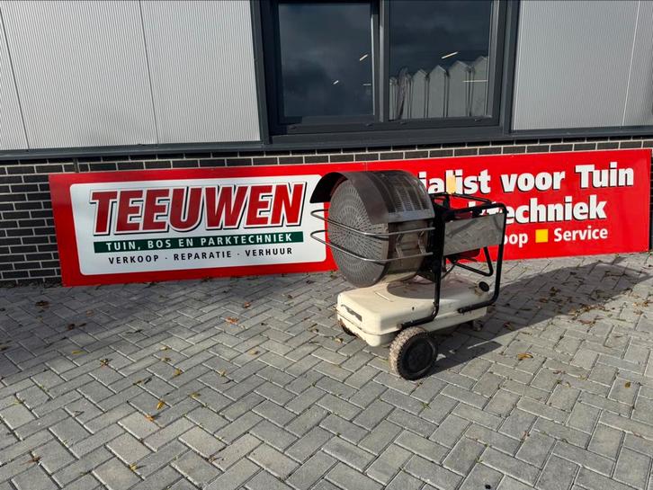 Sial diesel kachel val 6, 40 kW, Huis en Inrichting, Kachels, Gebruikt, Vrijstaand, Oliekachel, Hout, Ophalen of Verzenden