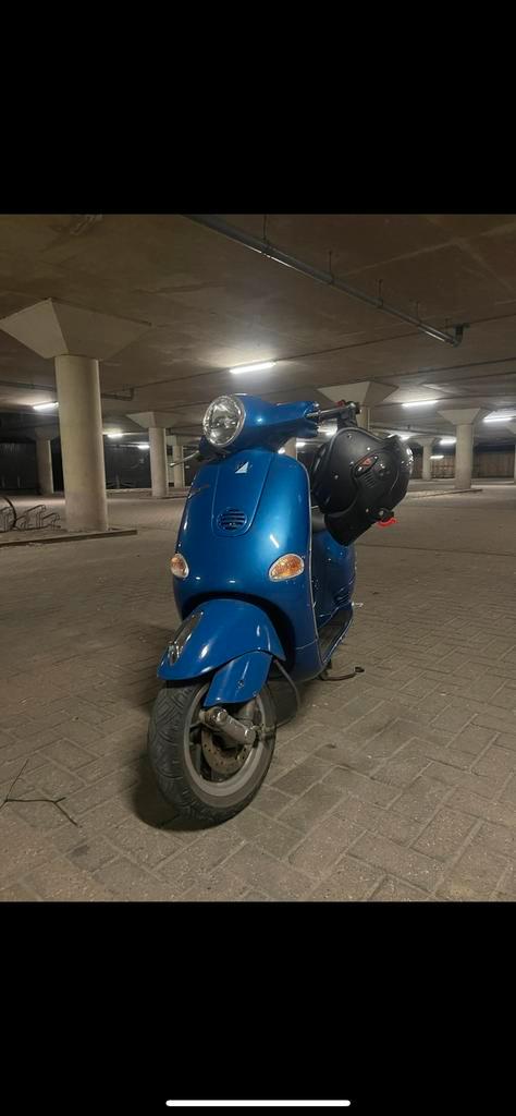 Vespa et2/4 lees beschrijving, Fietsen en Brommers, Scooters | Vespa, Gebruikt, Overige modellen, Maximaal 45 km/u, Benzine, Ophalen